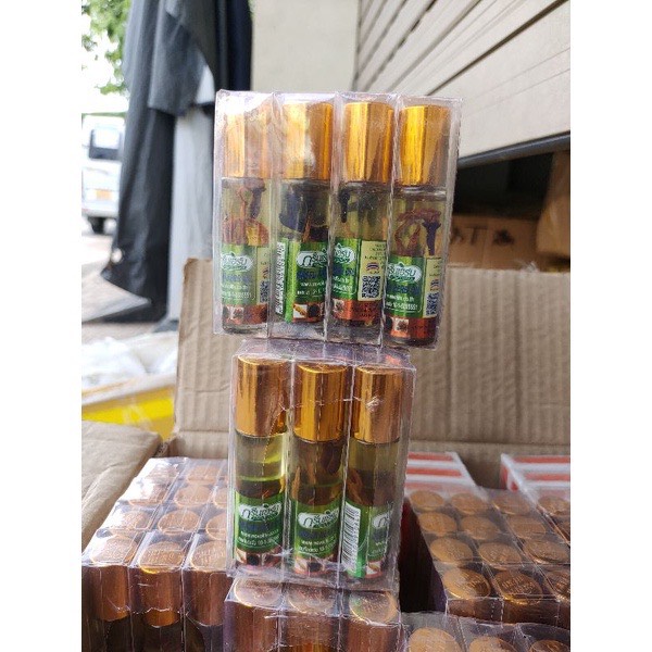 Dầu Gió Lăn Nhân Sâm Thảo Dược Green Herb Thái Lan 8ml