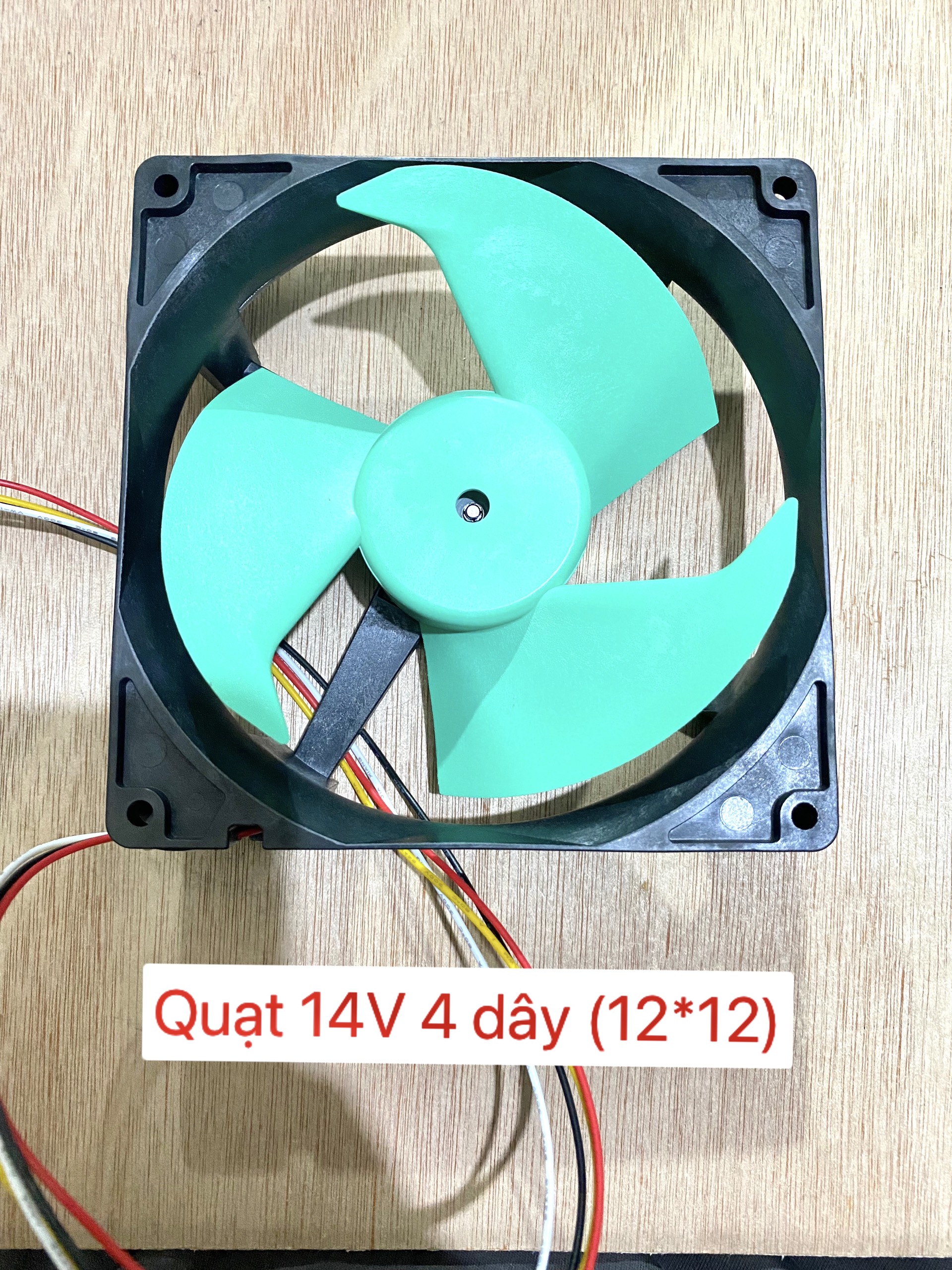 Quạt tủ lạnh xanh 14v 4 dây