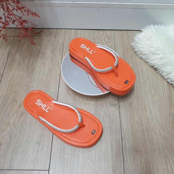 DÉP KẸP QUAI XOÀN SIÊU SANG