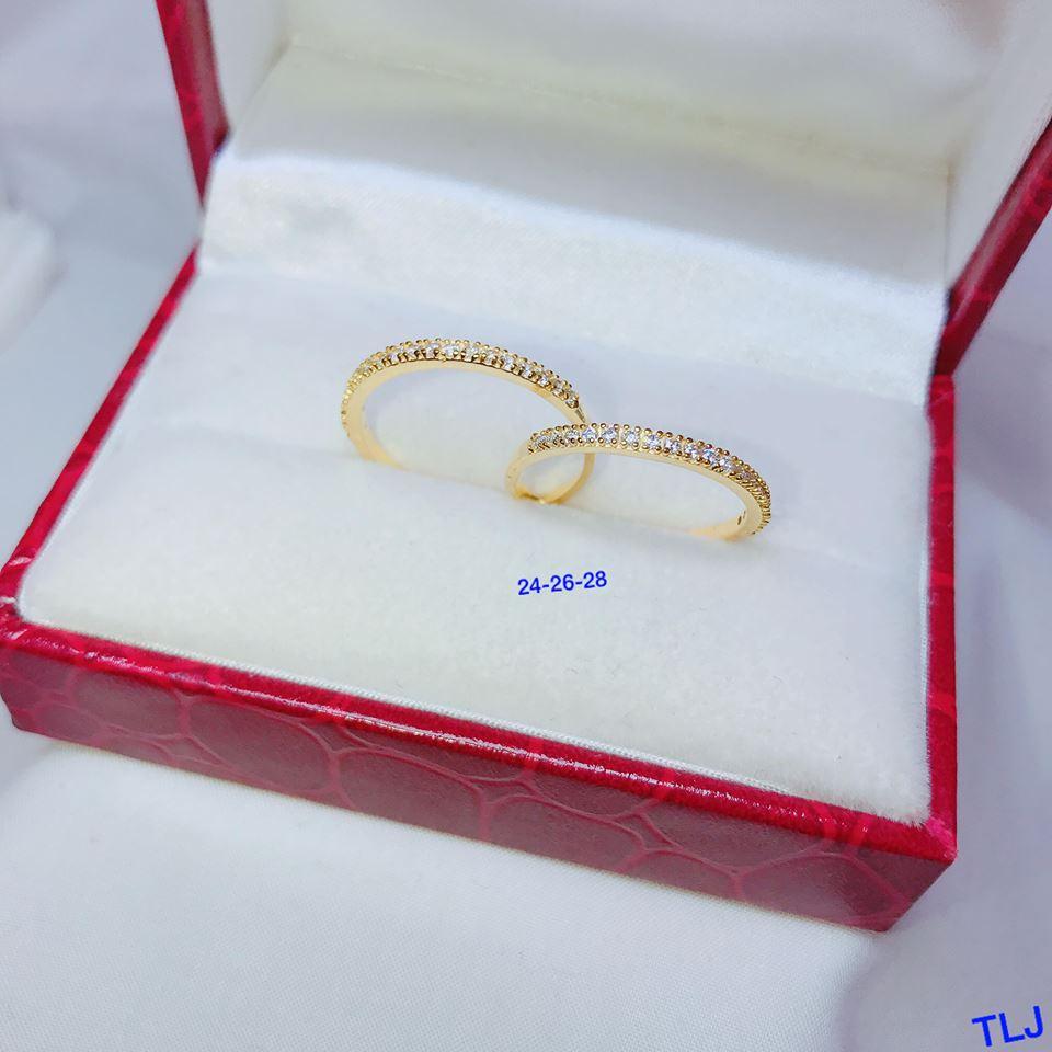 Nhẫn nữ bằng vàng tây một hàng đá