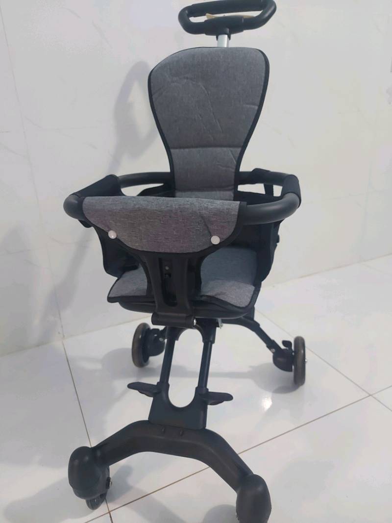 Xe đẩy du lịch  gấp gọn đảo chiều 9baby ( kèm đệm )