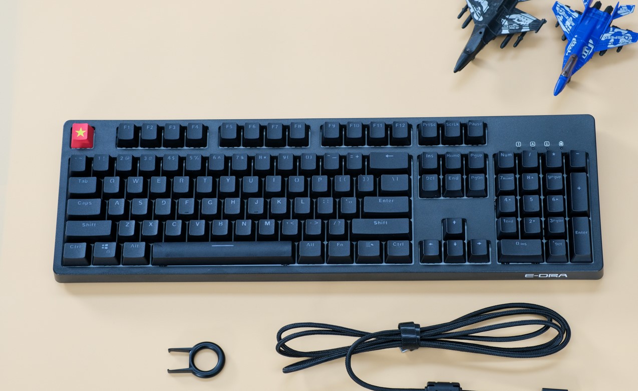 Phím cơ E-Dra EK3104 RGB Huano switch new version BH 2 năm