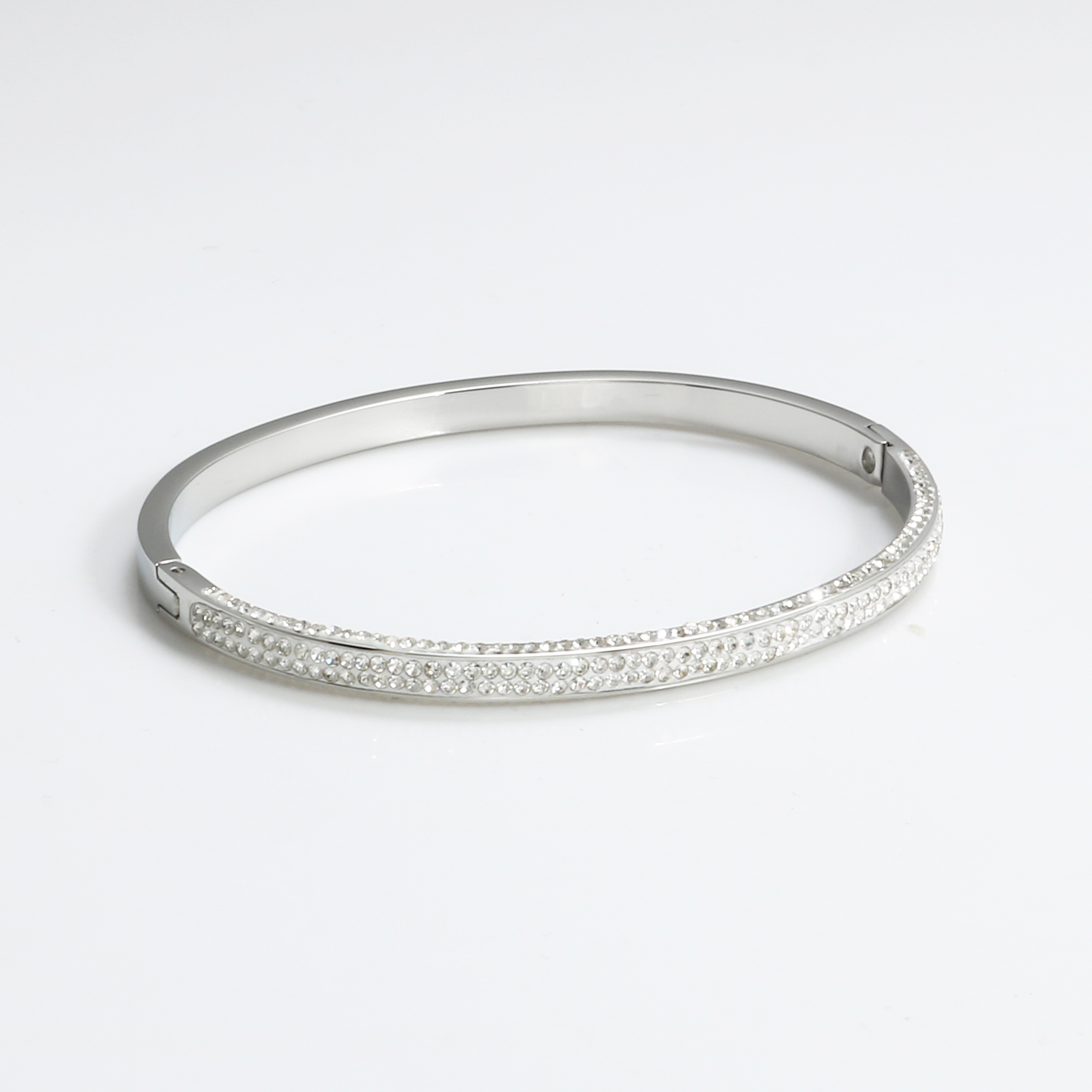 Crystal%20Cuff%20Bracelet%20Fashion%20Steel%20s%20Bracelets%20&%20Bangles%20Understated%20Luxury%20Couples%20Jewelry%20for%20Weddiny%20-%20Image%204