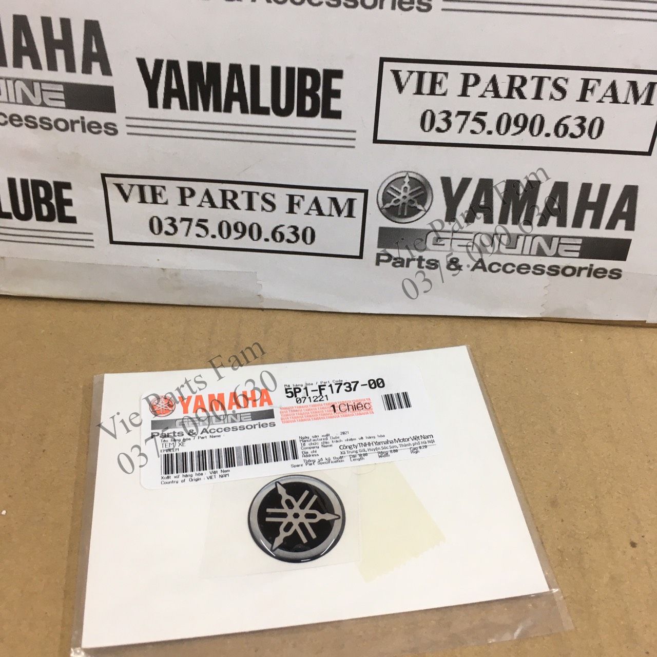 Tem logo mặt nạ Janus, hàng din Yamaha mới 100%