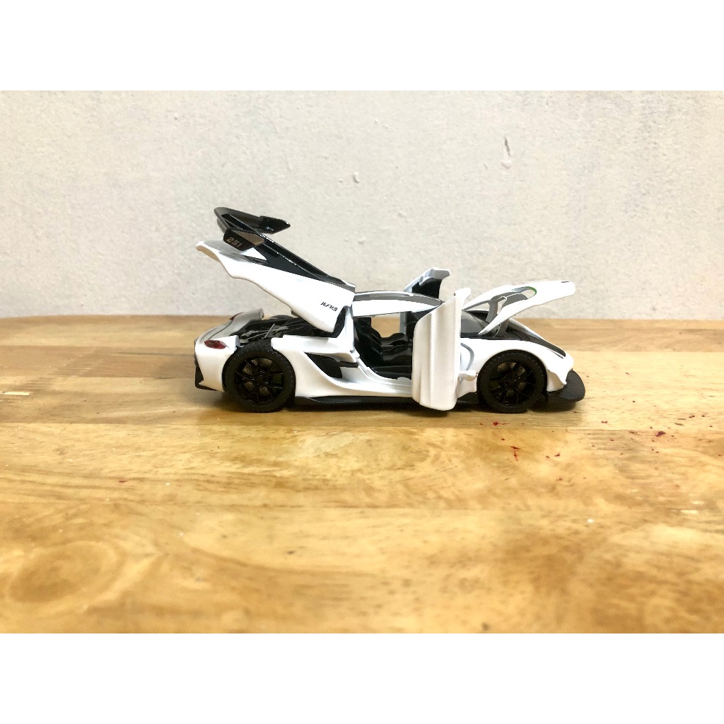 Mô hình xe Koenigsegg Jesko _ Tỷ lệ 1:32