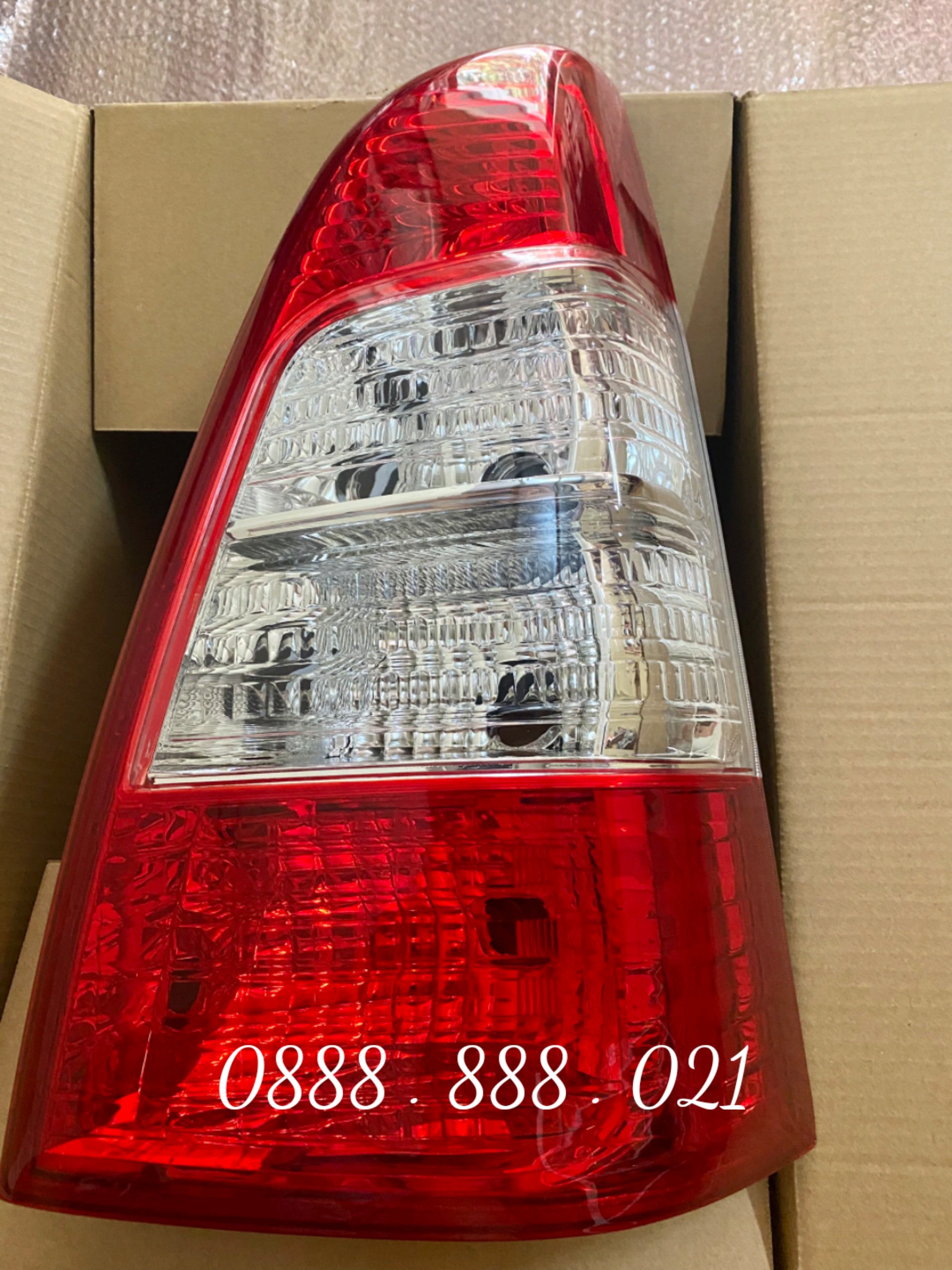 Đèn hậu Innova 12 - 14 ( giá 1 chiếc , Oem )