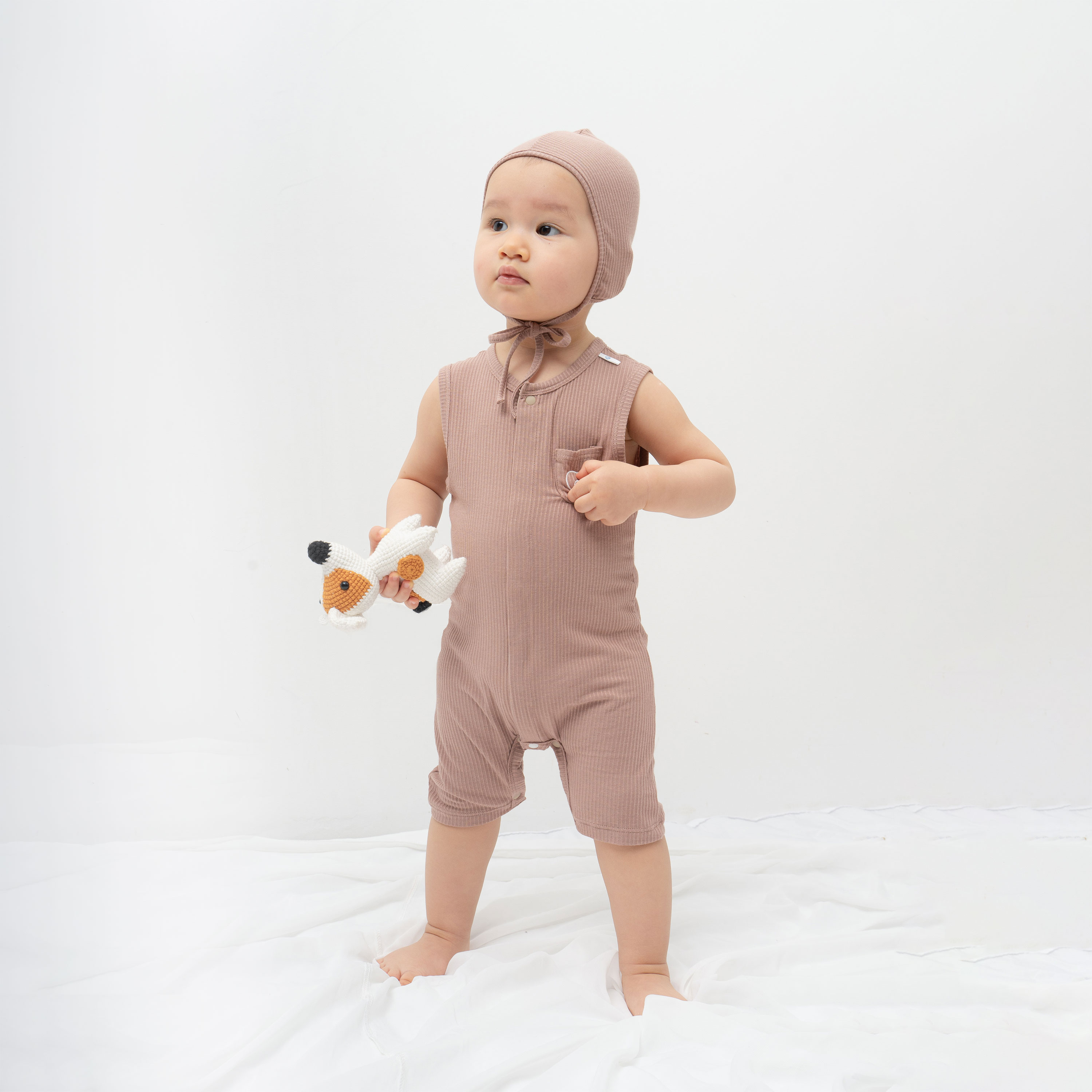 Body sát nách cài giữa - Kyomi Molist BMD240201
