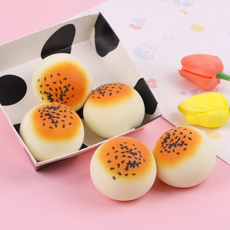 Fluid%20Ball%20Squishy%20Toy%20Simulation%20Food%20Yolk%20Pastry%20Slow%20Rising%20Squeeze%20Toy%20BAWEI%20-%20Image%205