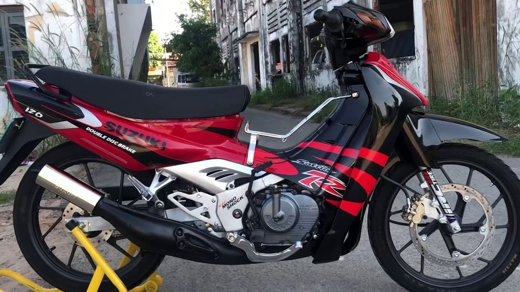 Tem suzuki satria 2000 đỏ đen