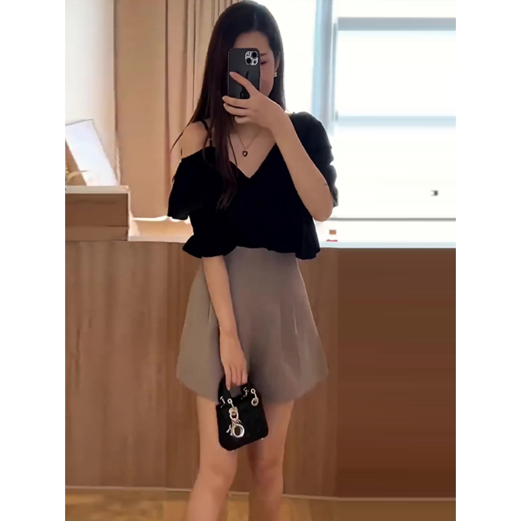 (50-90 KG) ÁO ĐEN 1 DÂY VAI LỆCH VAI, CHẤT LỤA GÂN MÁT, FORM DỄ THƯƠNG CÁ TÍNH