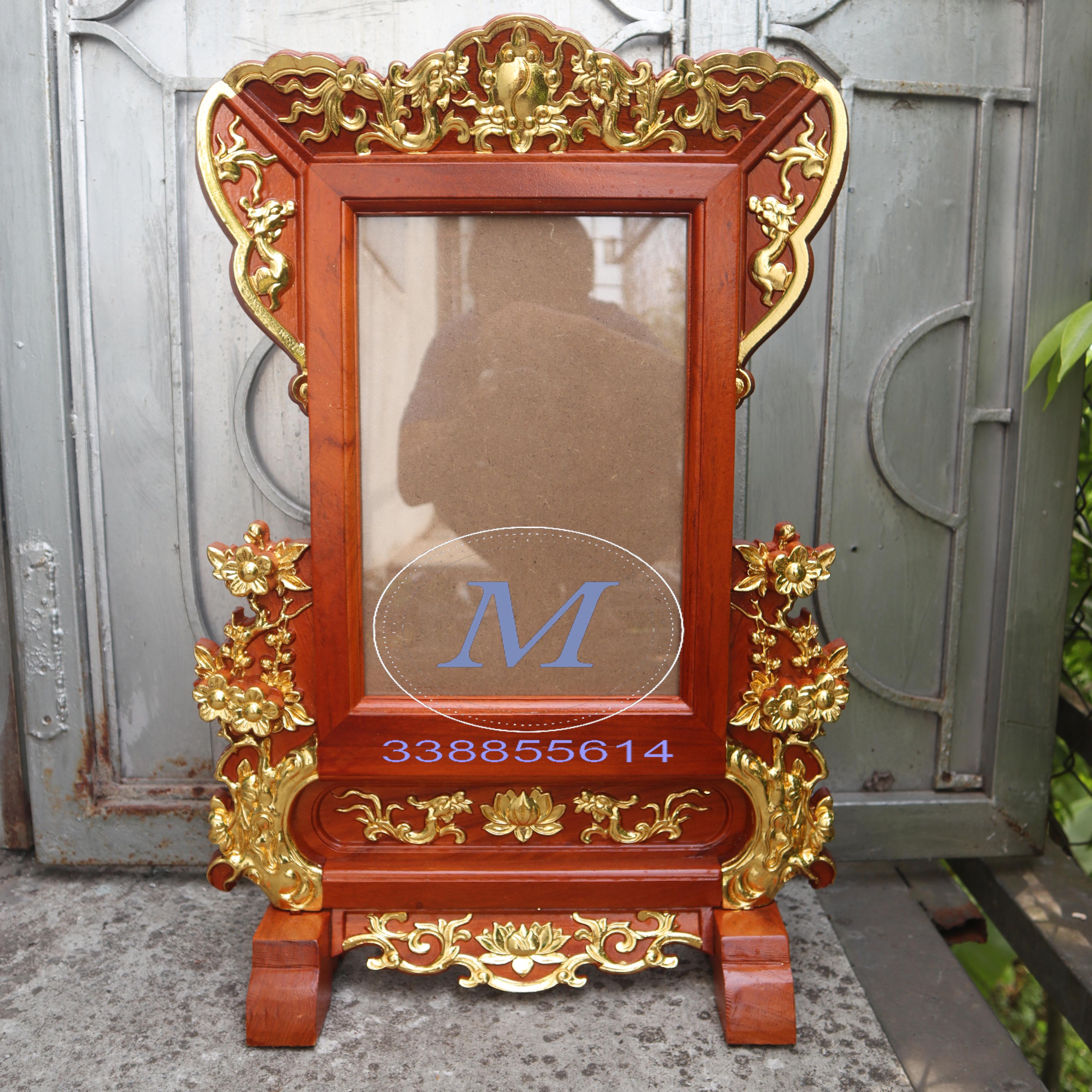 Khung ảnh thờ hoa mai gỗ gõ khung hình bàn thờ gia tiên 21x31