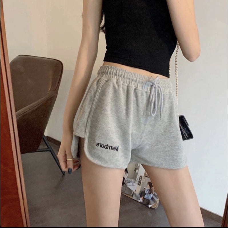Quần Short Viền Thêu Chữ