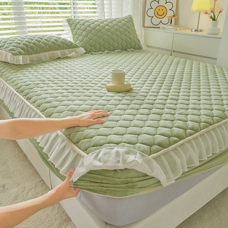 Milk velvet lace fitted sheet, single piece bedspread cover, mattress protector, and fleece padded bed cover
