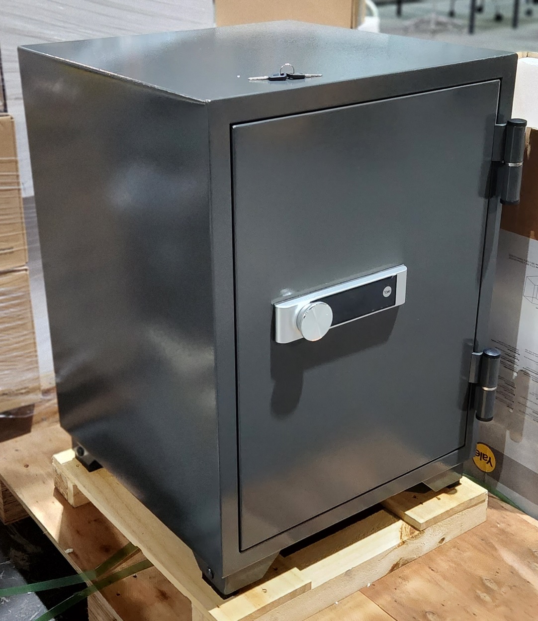YFM/695/FG2Yale Fire Safe (XXLarge Size) 100 Brand New Ready