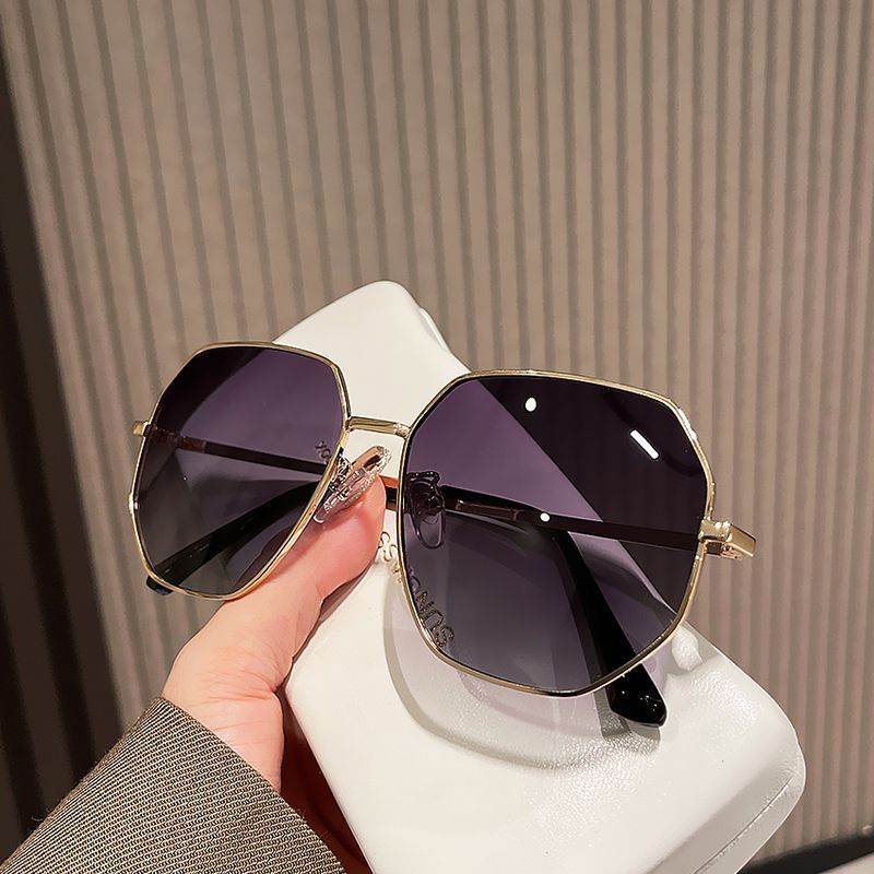 YPSS Square Oversized Sunglasses for Men Anti UV Fashion Korean Style Metal Frame Seaside Travel Driving Glasses Shades for Male Sunscreen Unisex 1190