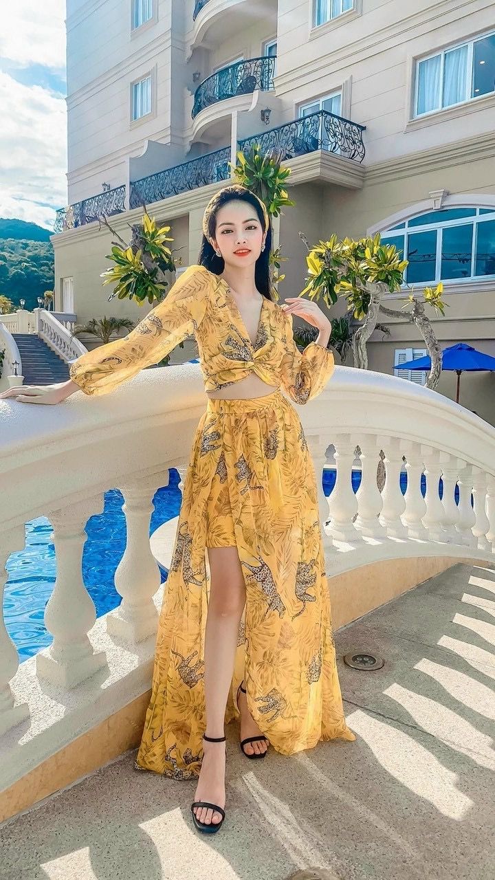 Maxi thổ cẩm xẻ tà voan lụa có mút-QH