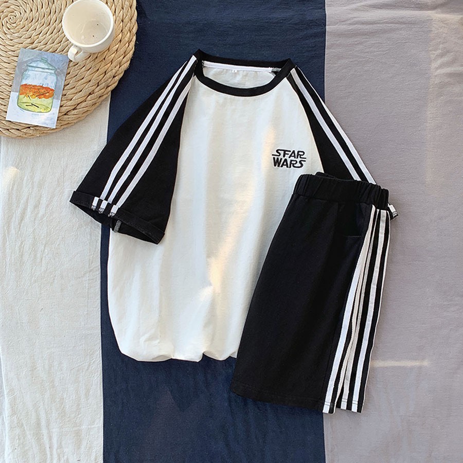 Bộ thể thao nam nữ UNISEX thêu chữ phối màu quần đùi 3 sọc, bộ thể thao 3 sọc, bộ đùi nam nữ, bộ đồ unisex, bộ thể thao ulzzang, Áo thun tay lỡ phối màu, quần short đùi 3 sọc phong cách hàn quốc, CLOWE