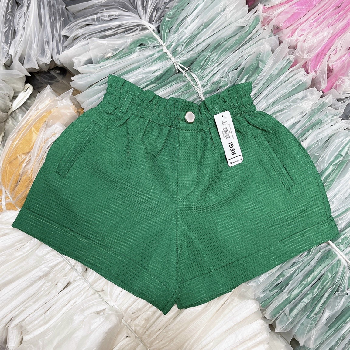 Quần Short Lưng Thun Chất Xốp Đóng Nút Eo Co Giản,LY STORE