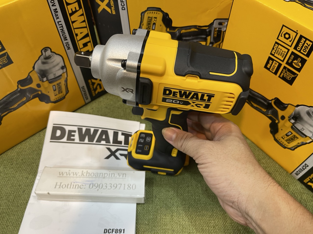 Máy siết bu lông dùng pin dewalt dcf892 body
