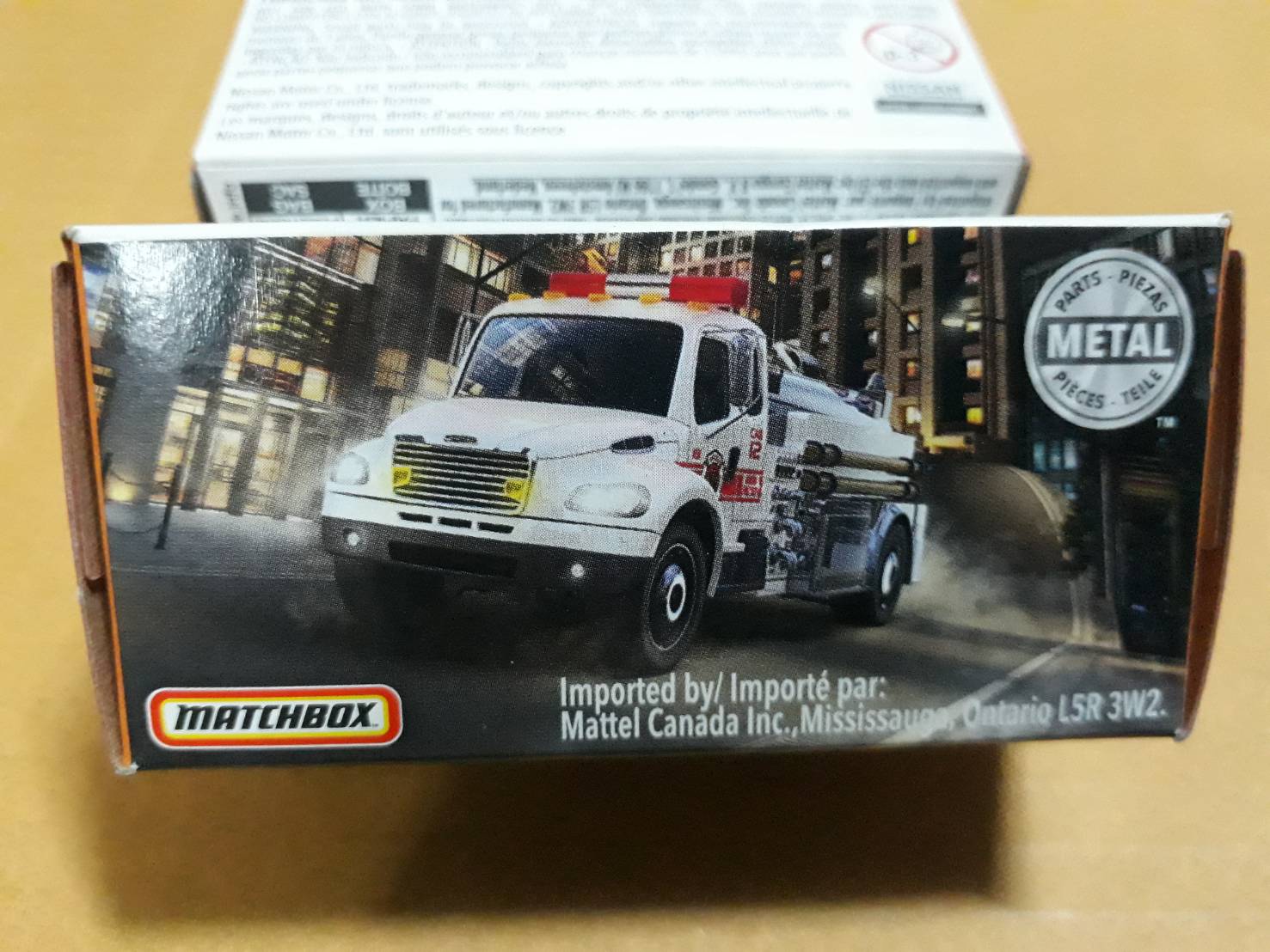 Matchbox Freightliner M2 106 Camión Satélite [amarillo] Equipos De - Foto 12