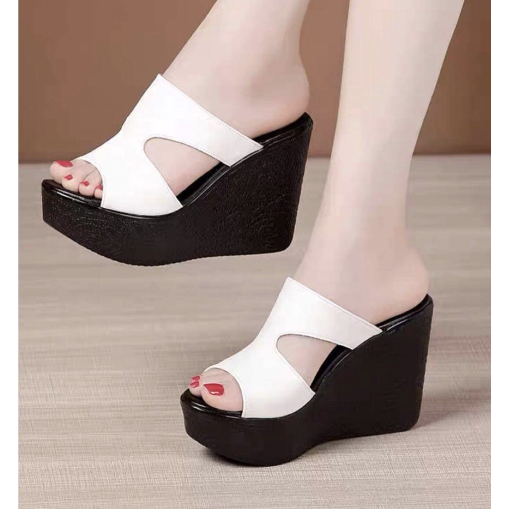 Dép xuồng khoét eo cách điệu N02