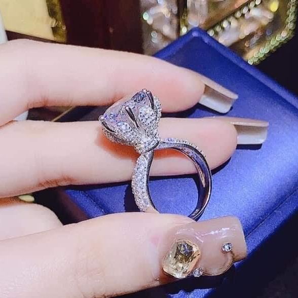 Nhẫn nữ, nhẫn nữ bạc ý xi kim, nhẫn kim cương mạ vàng trắng, nhẫn đính đá pha lê xi bạch kim, nhẫn hoa xoàn mạ vàng cao cấp bắt mắt Trang Sức Miga N132 - CAM KẾT KHÔNG ĐEN