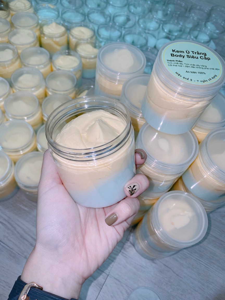 Kem body cốt ủ siêu trắng