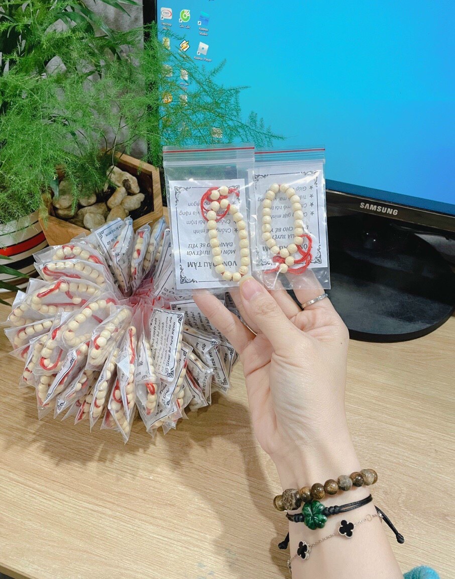Combo 2 Vòng dâu tằm cho bé