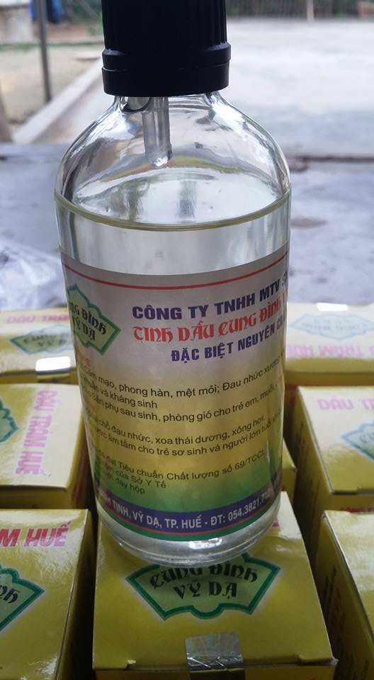 Dầu tràm Cung đình vỹ dạ 50ml ( chính hãng loại 1 , ĐẶC SẢN HUẾ )