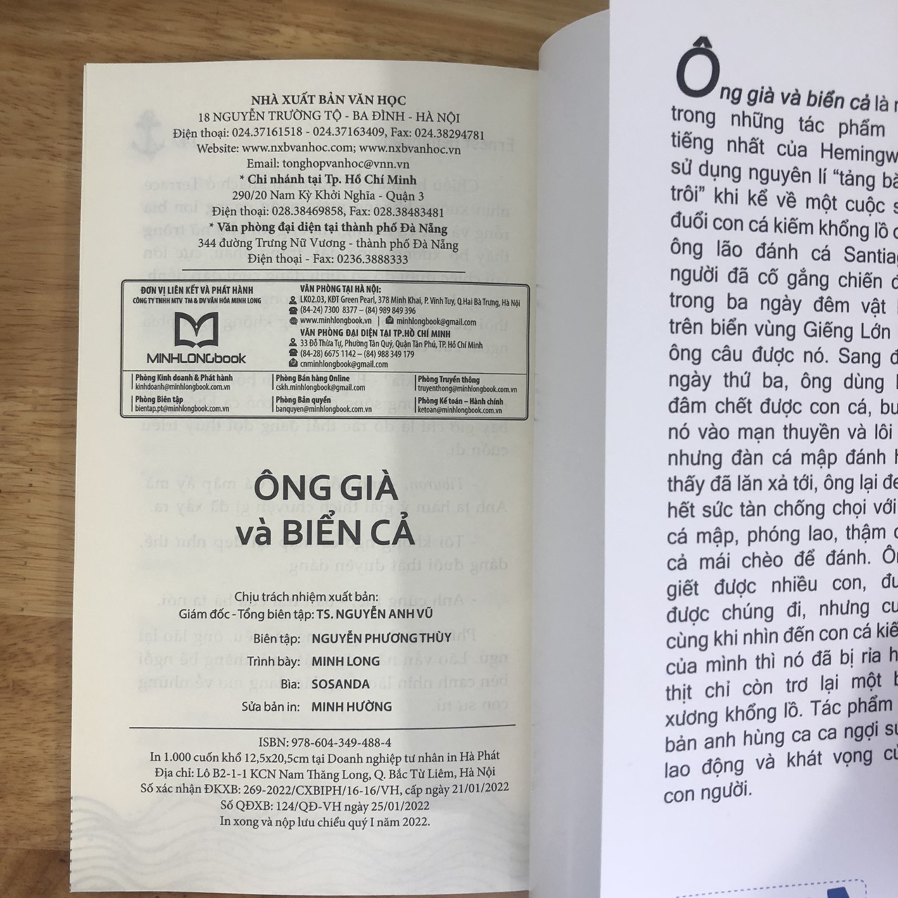 Sách : Ông Già Và Biển Cả - Văn Học Thế Giới