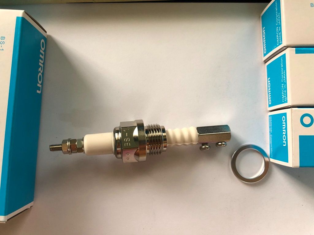 Bộ giữ điện cực Omron BS-1