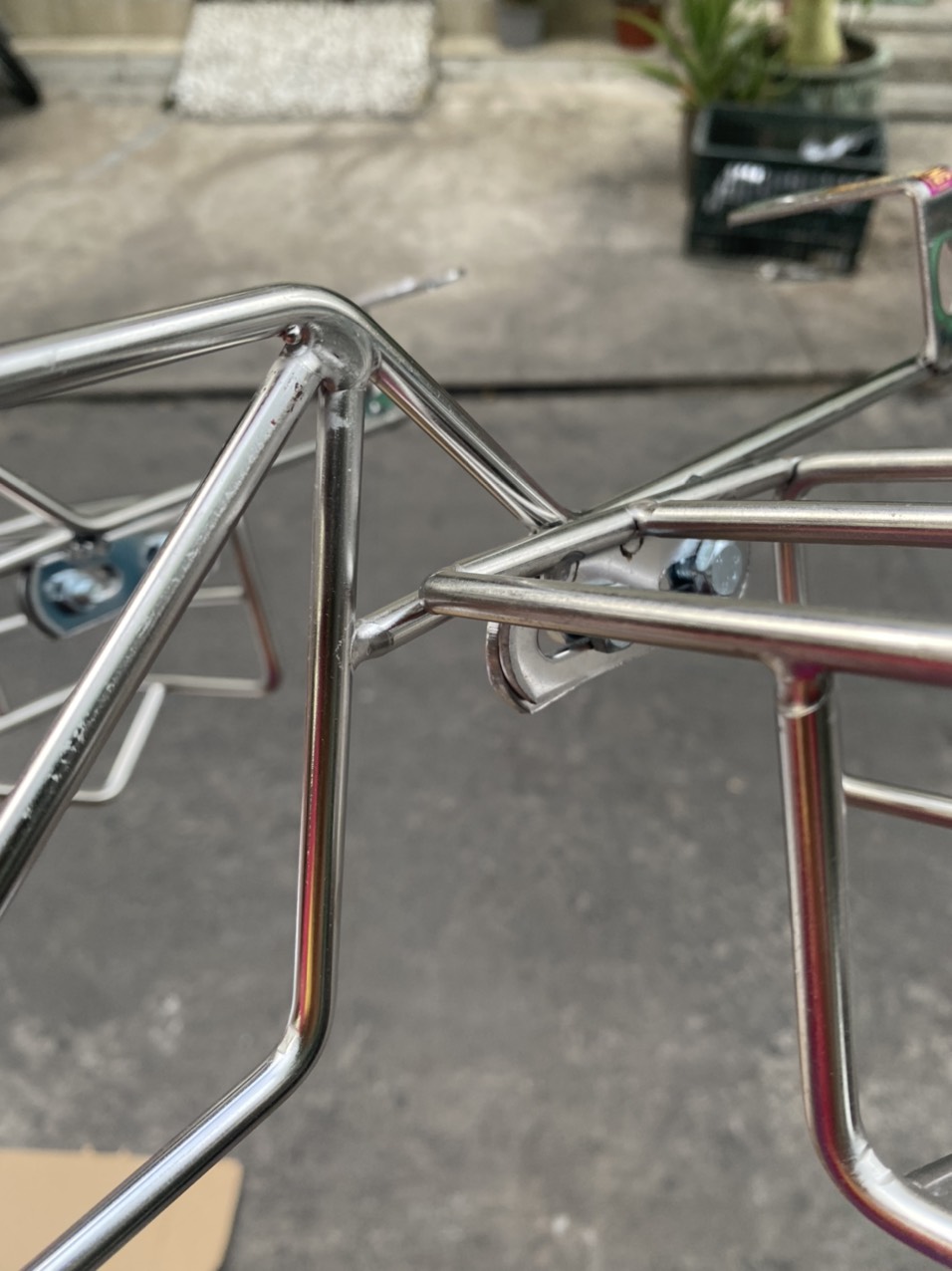 BẢO VỆ ĐÈN HẬU XE CUB 82 - DD - DH - CUSTOM INOX