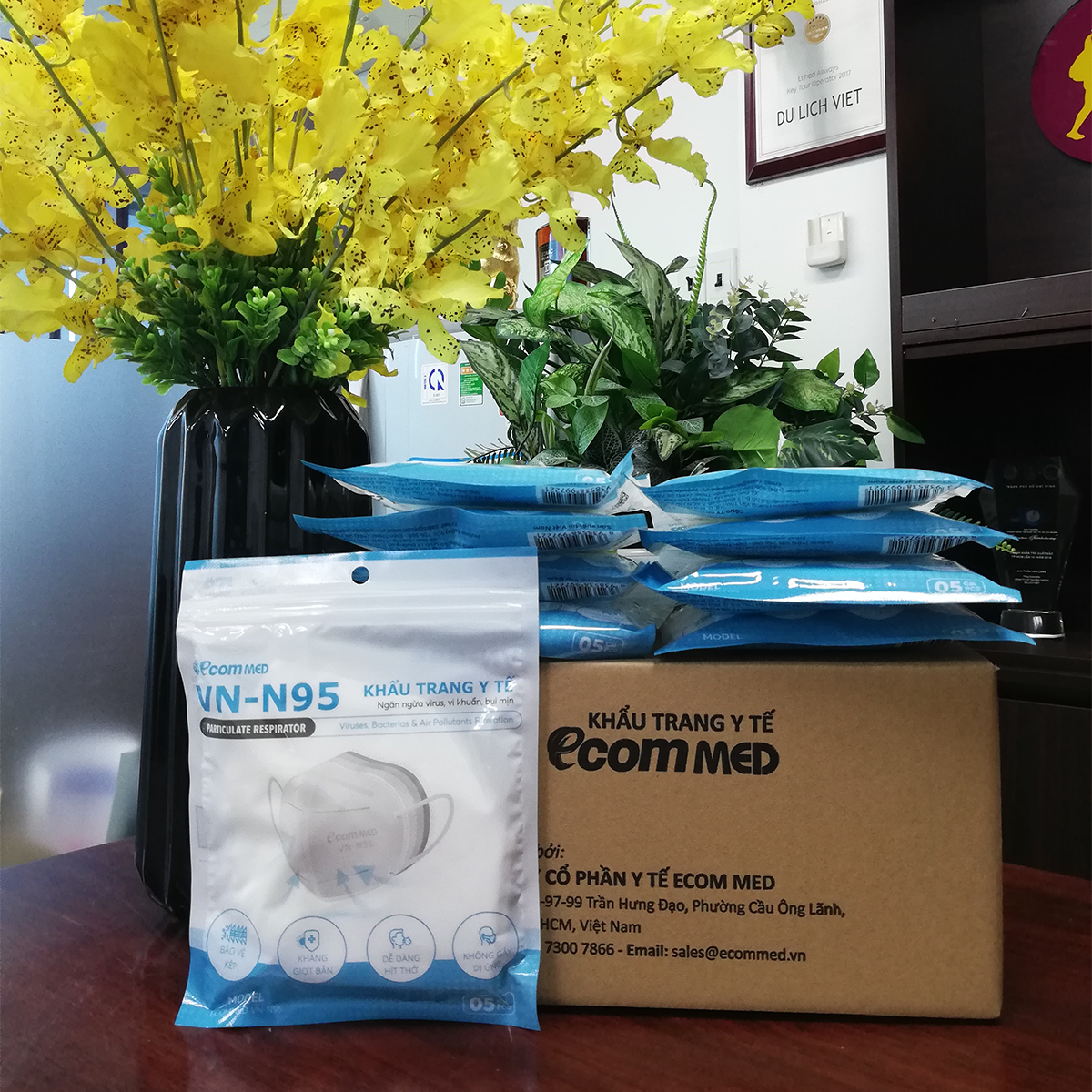 Combo 300 Cái Khẩu Trang N95 EcomMed (60 Bịch)