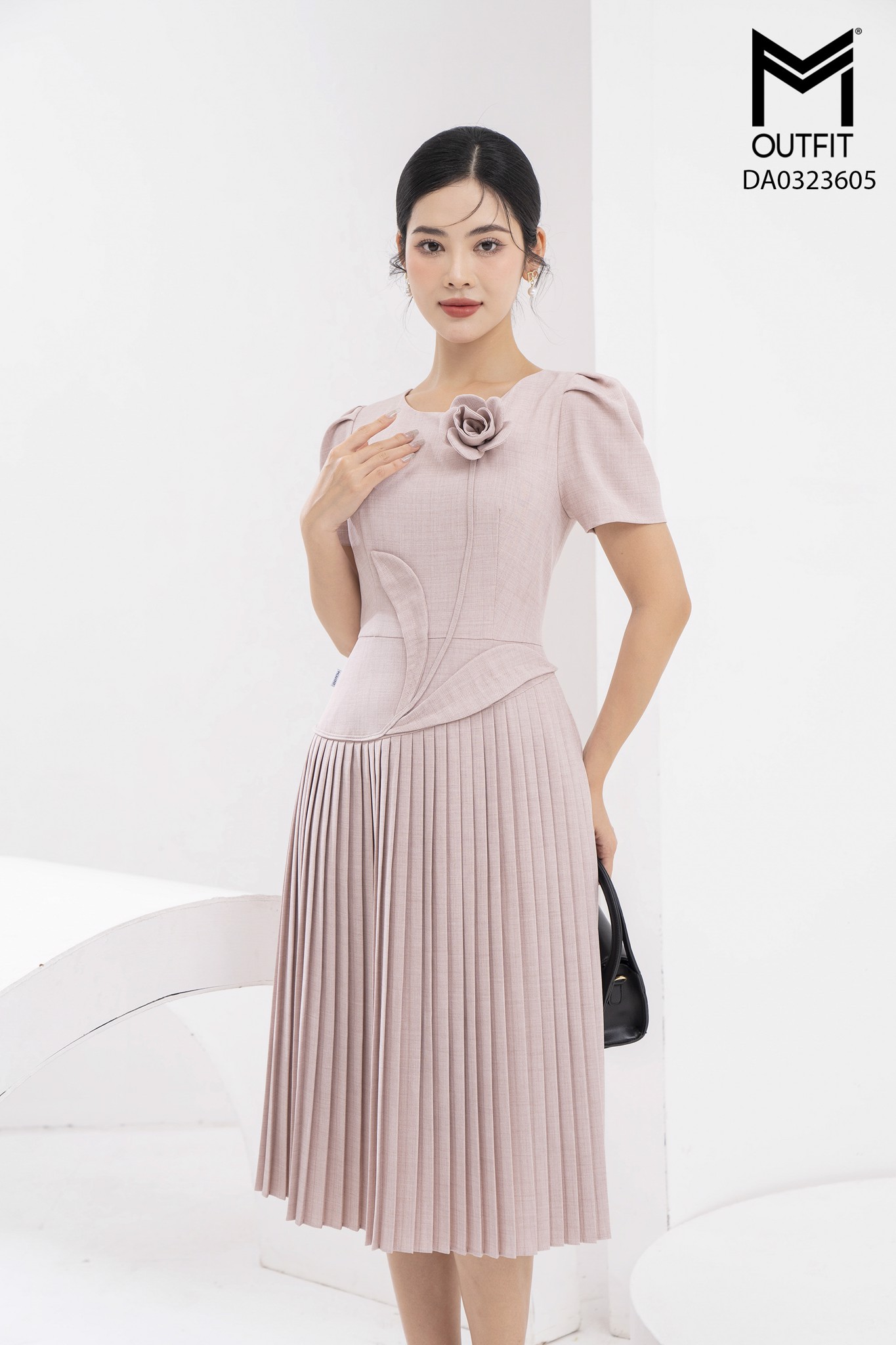 Đầm dáng xòe, tùng dập ly