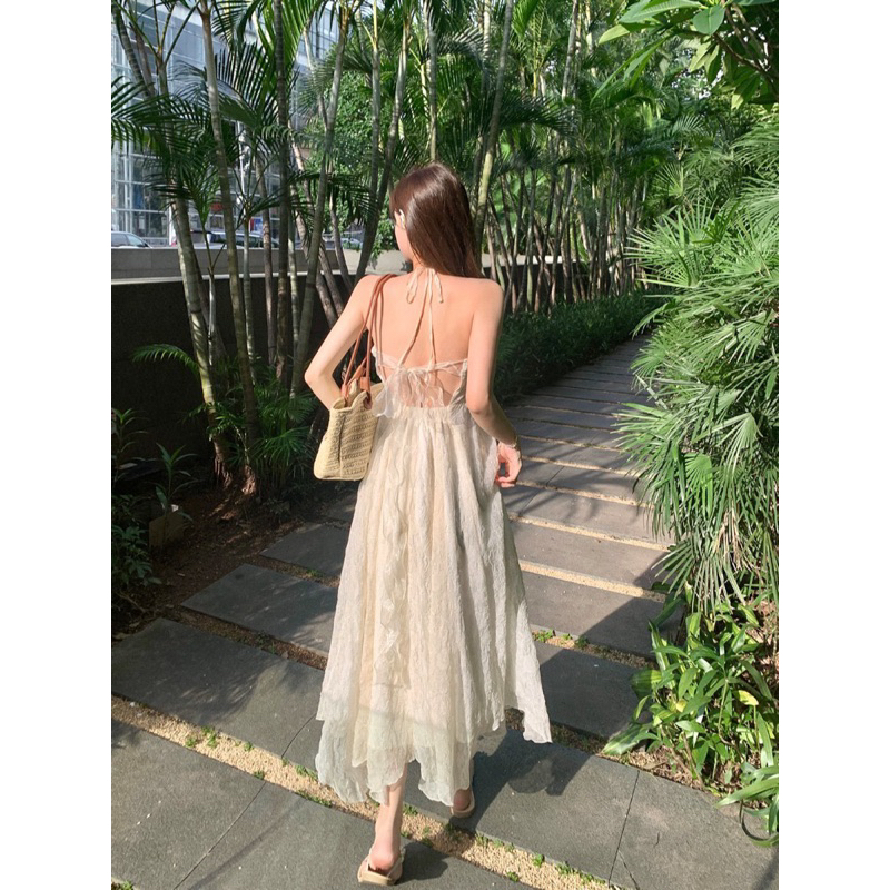 Váy yếm hở lưng ren hoa Vesa Dress by Jane