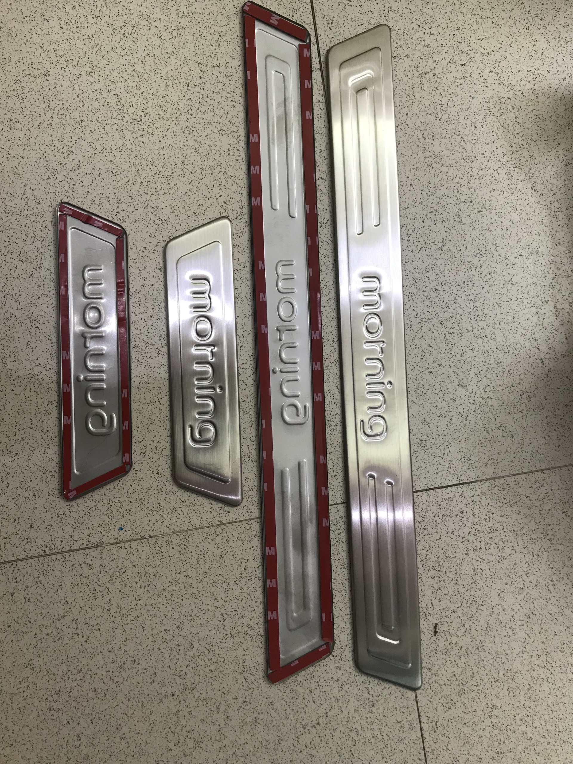 Bộ 4 nẹp bước chân ngoài Inox xe Morning form 2008 đến 2011 cũ