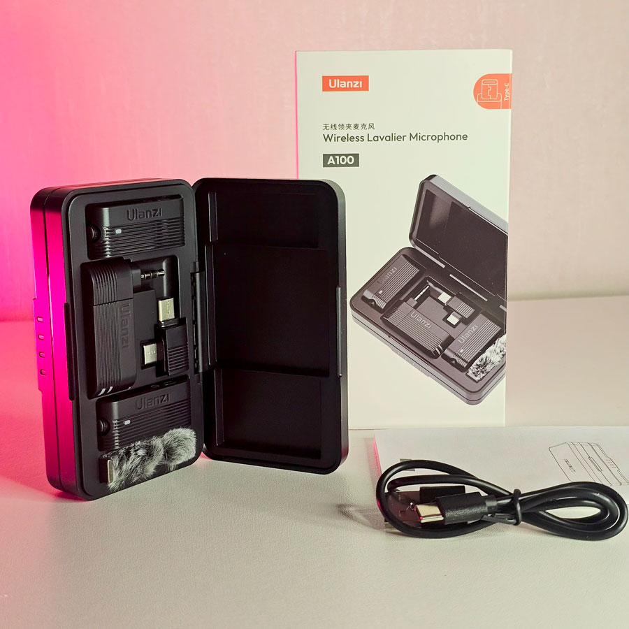 Ulanzi A100 Wireless Lavalier Mic – Perfect for Vlogging & Streaming.