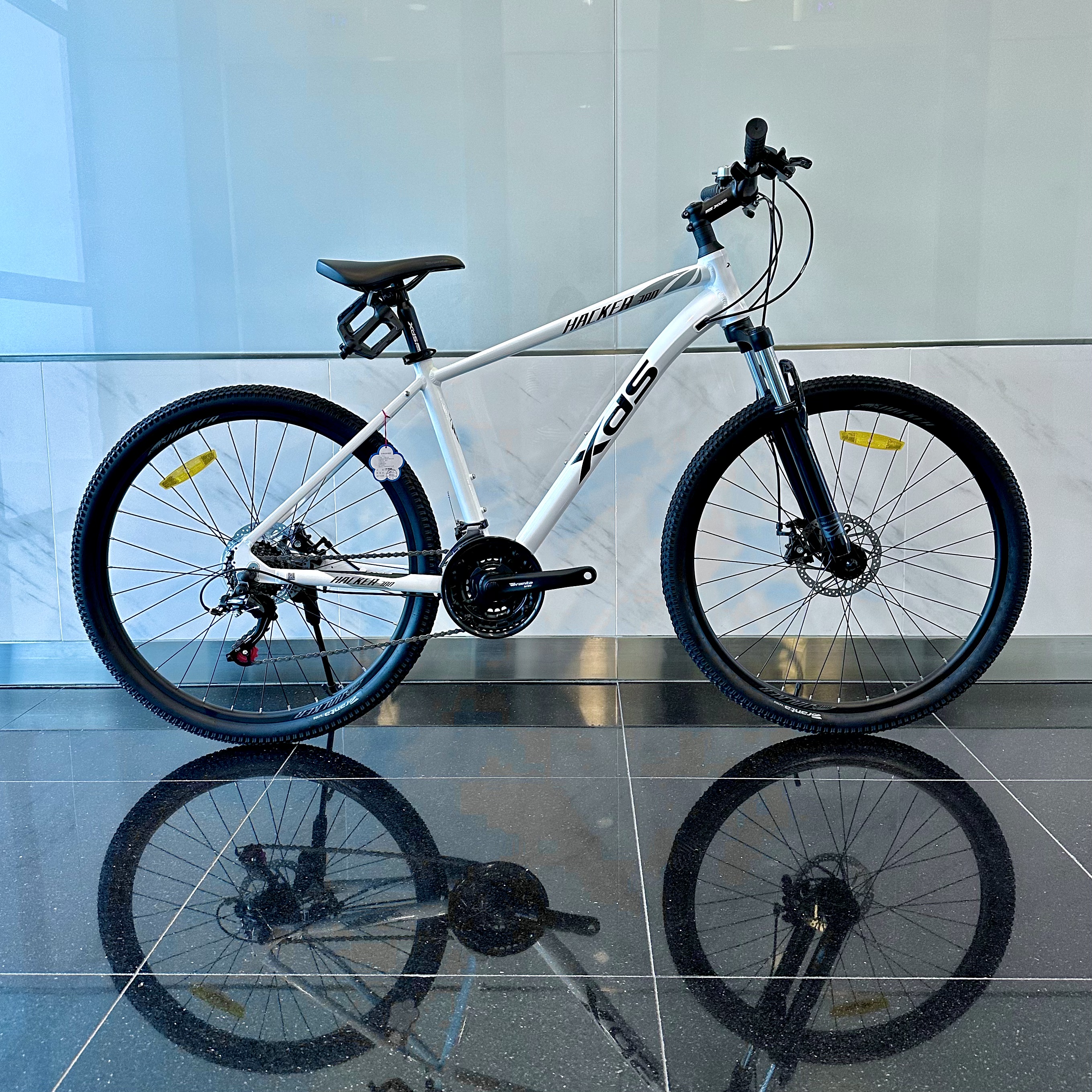 XDS Hacker 380 Mountain Bike, Ultralight Aluminium Frame, Shimano