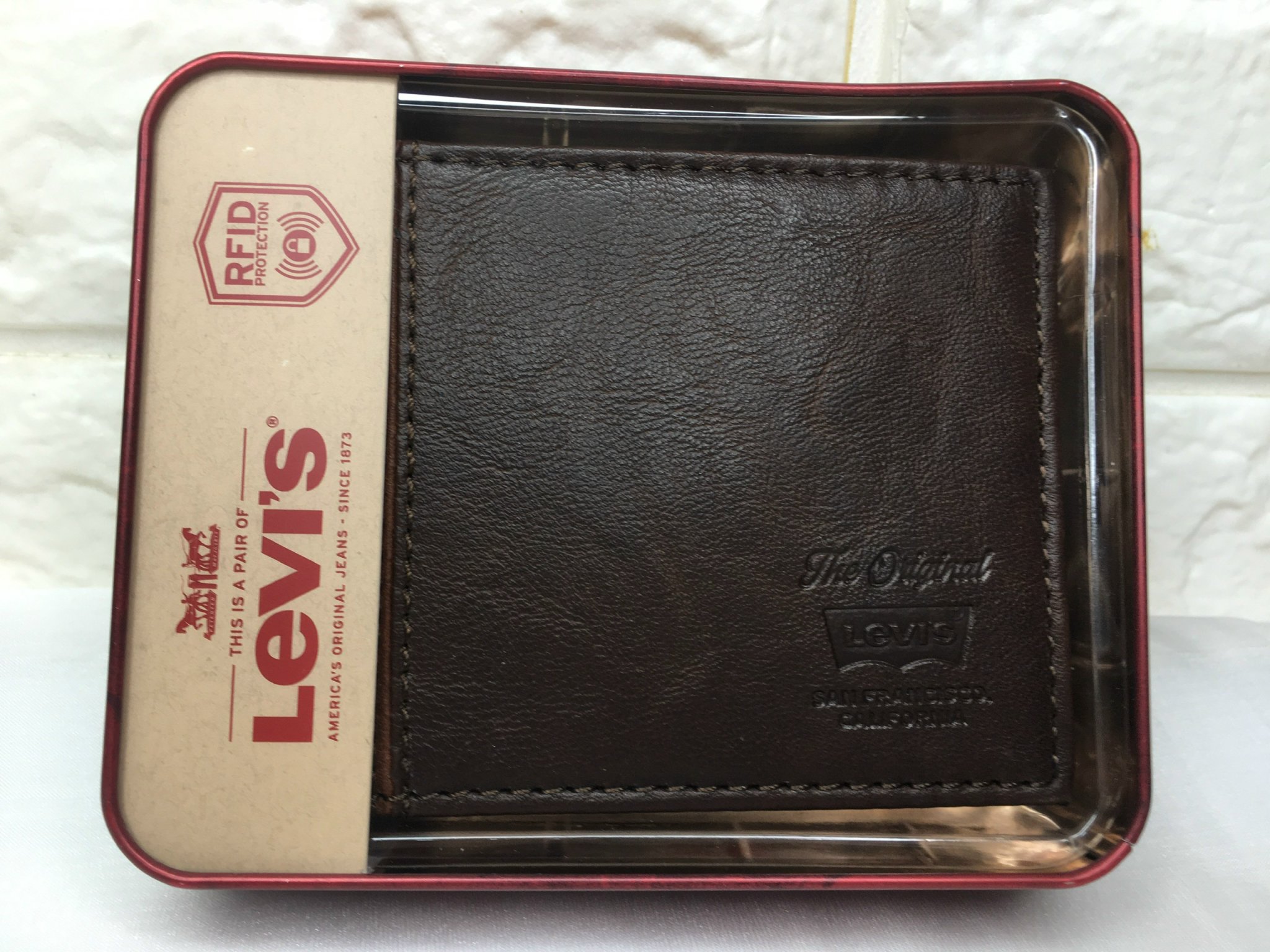Bóp ví Nam Levi's - Hàng USA