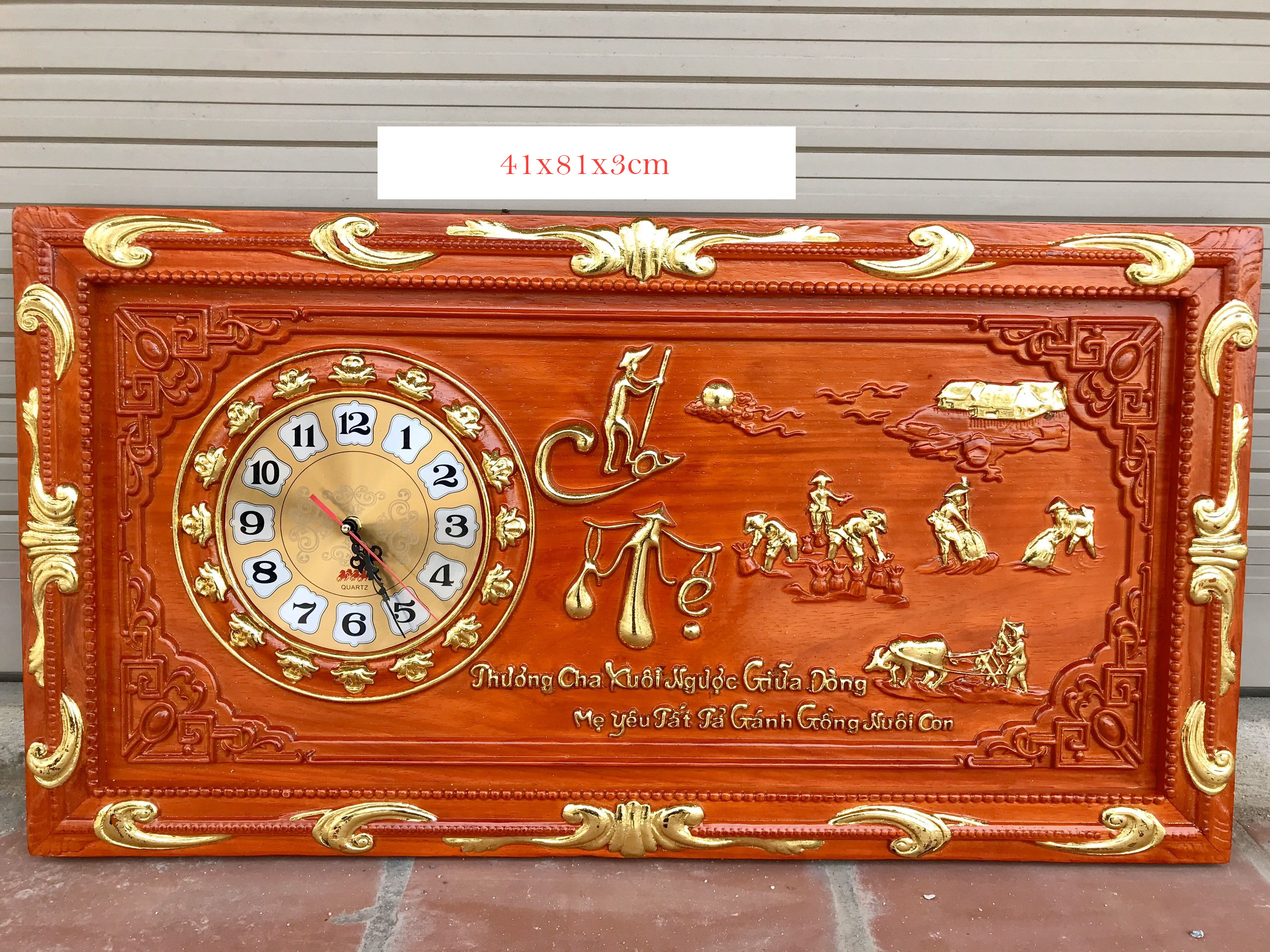 Tranh đồng hồ gỗ Hương điêu khắc chữ Cha Mẹ