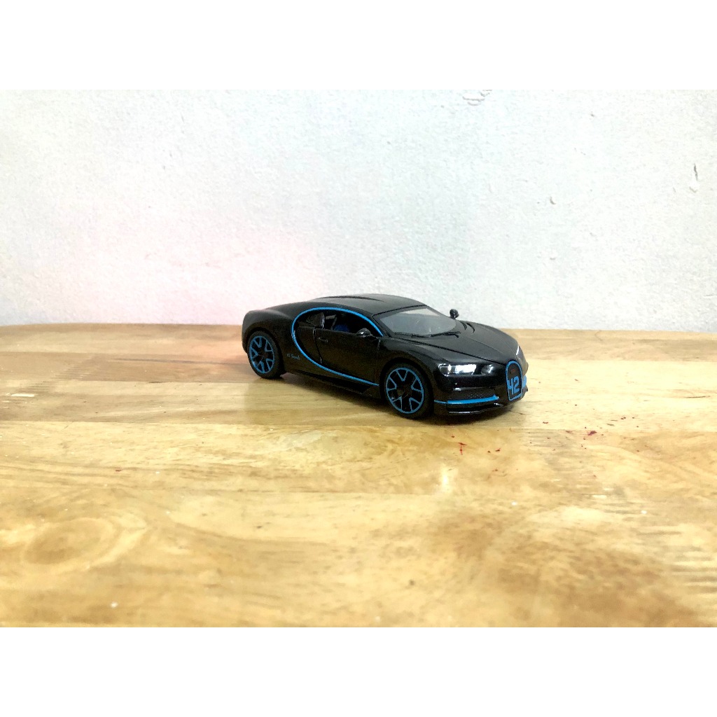 Mô hình xe Bugatti Chiron Pur Sport _ Tỷ lệ 1:32