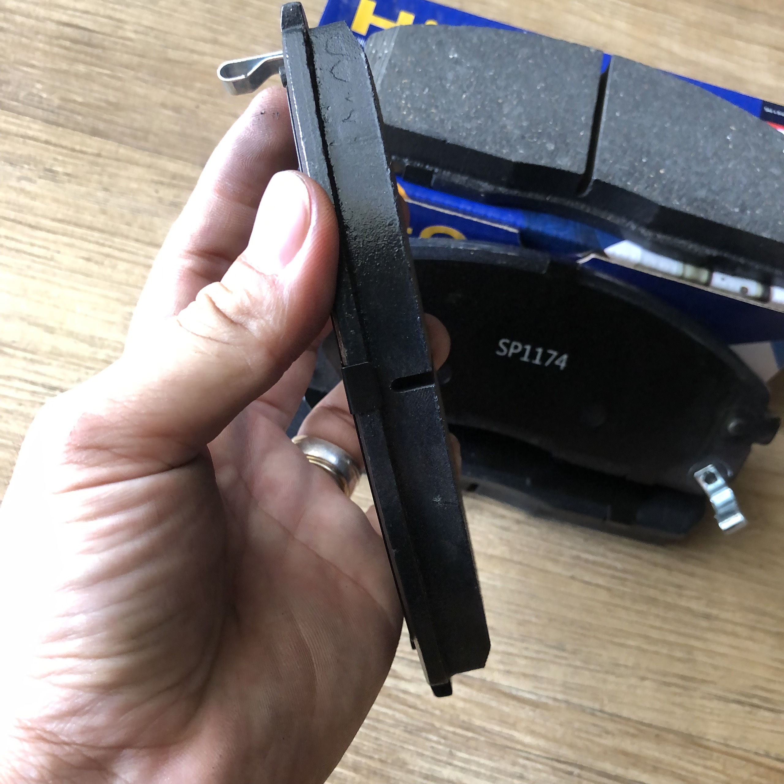 MÁ PHANH ĐĨA TRƯỚC HYUNDAI PORTER 2