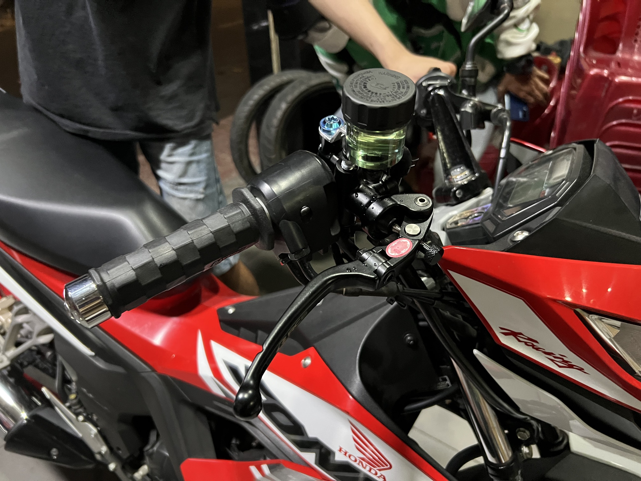 [HCM]TAY THẮNG RACING BOY BÌNH DẦU RỜI 17 PISTON