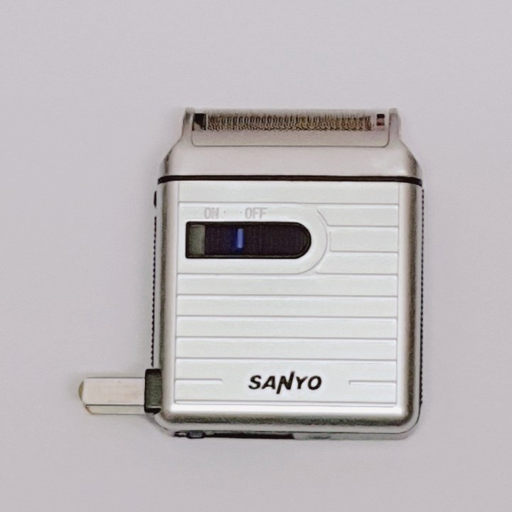 Máy cạo râu khô SANYO 730 gọn nhẹ