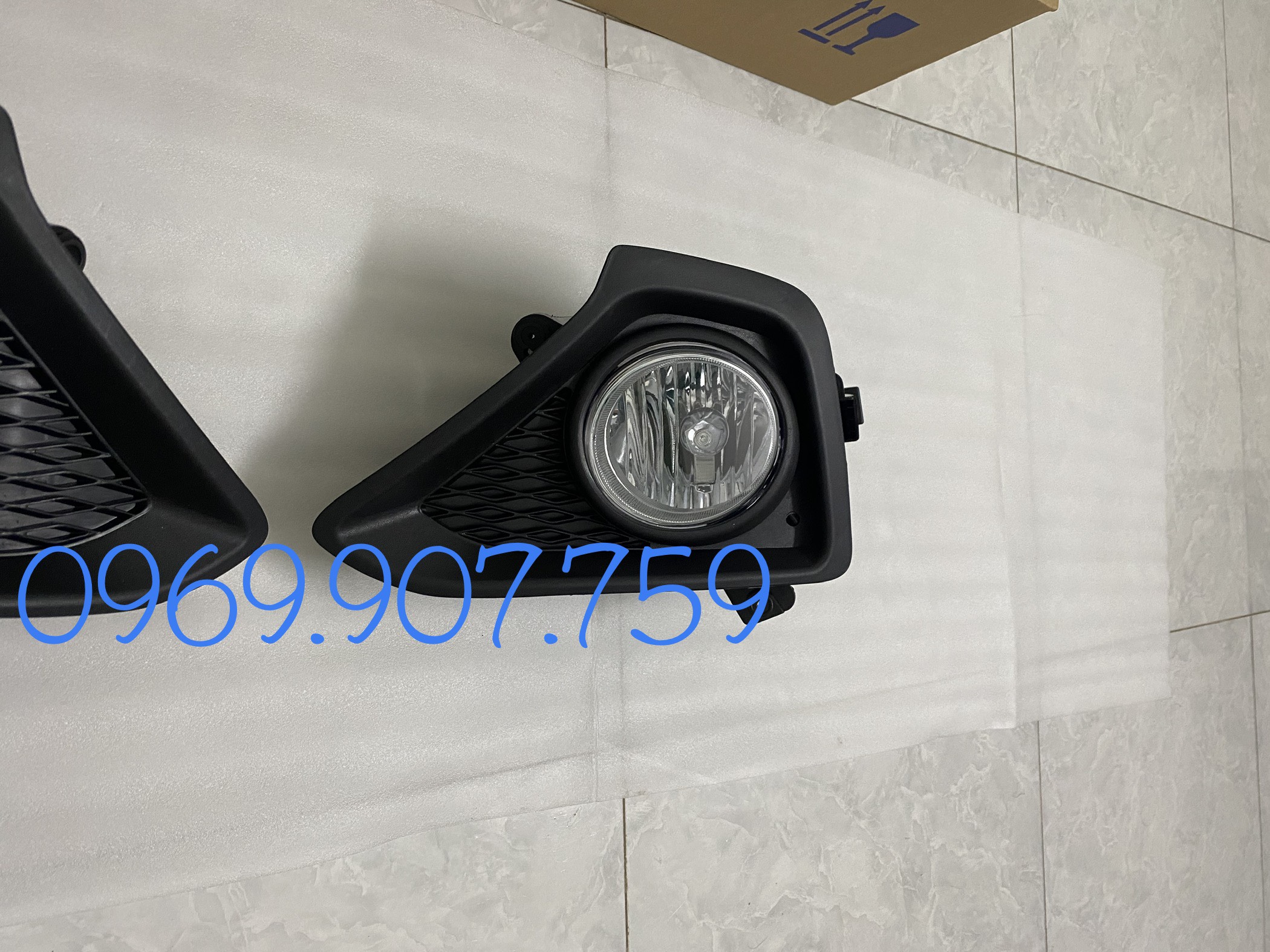 ĐÈN GẦM + DƯỠNG GẦM GRAND I10 2014-2015-2016( GIÁ 1 BỘ ĐÃ CÓ BÓNG VÀ ĐUI )