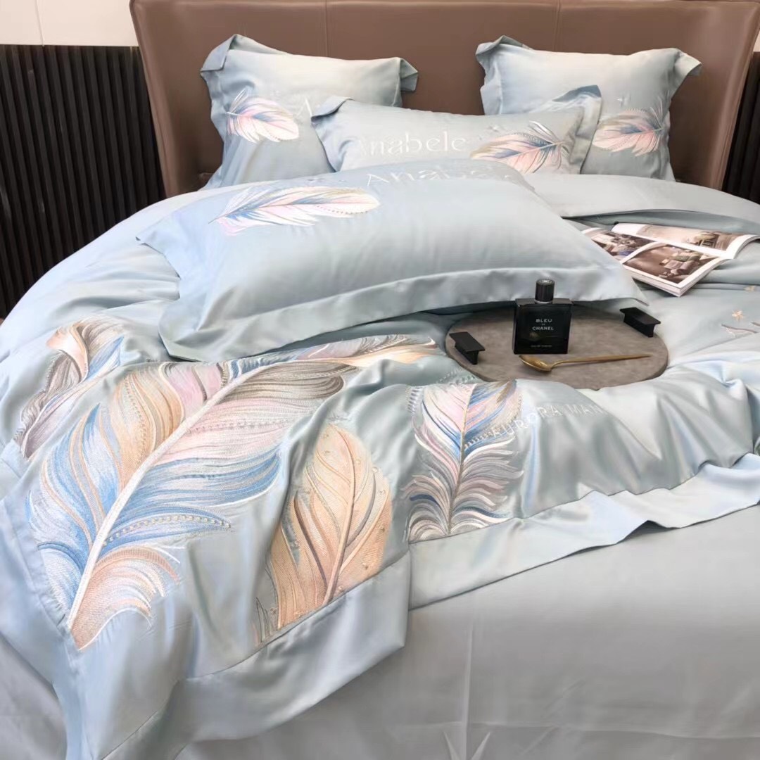 Bộ chăn ga gối Lụa silk thêu lông vũ Alabele