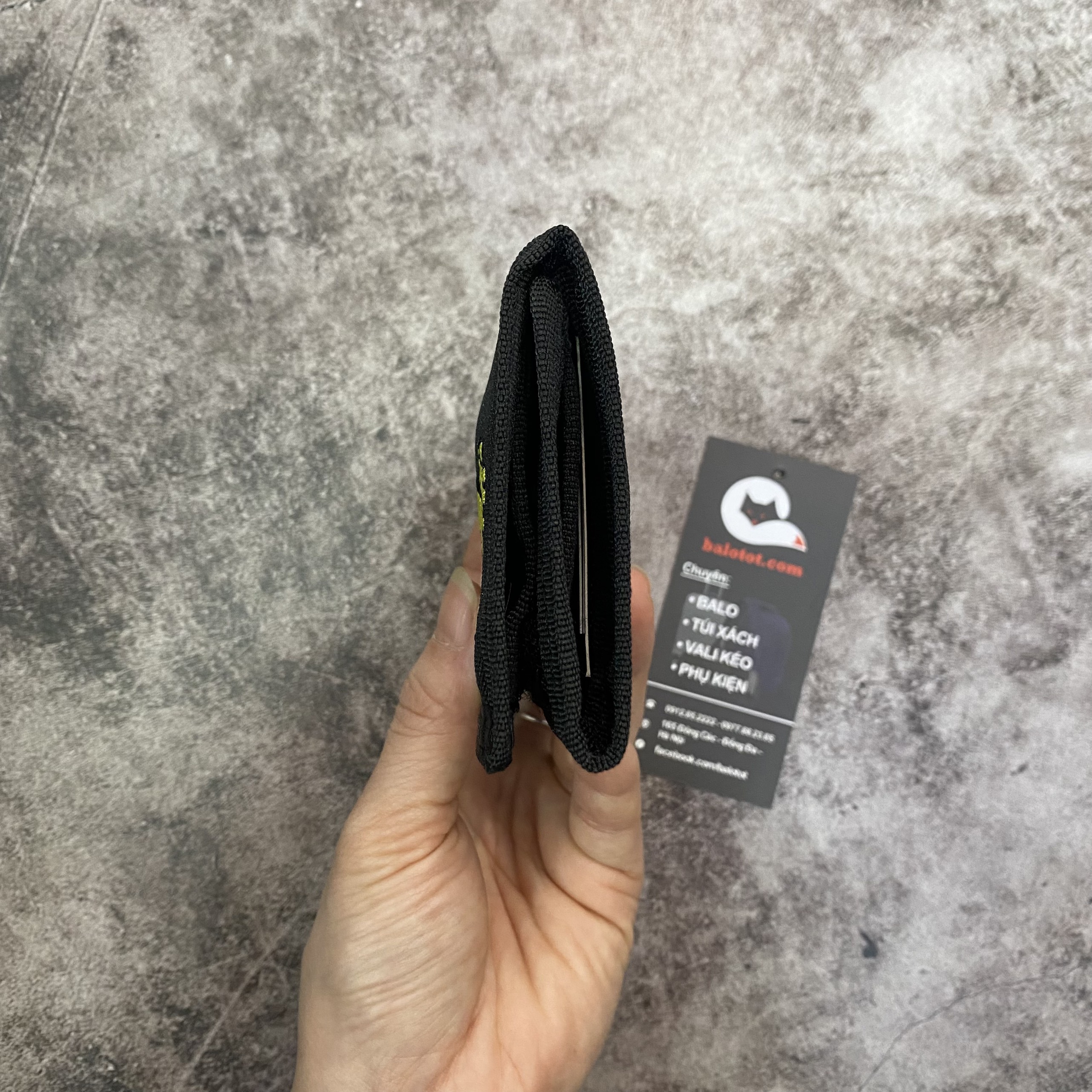 Ví x Peanuts Slipped Black Wallet