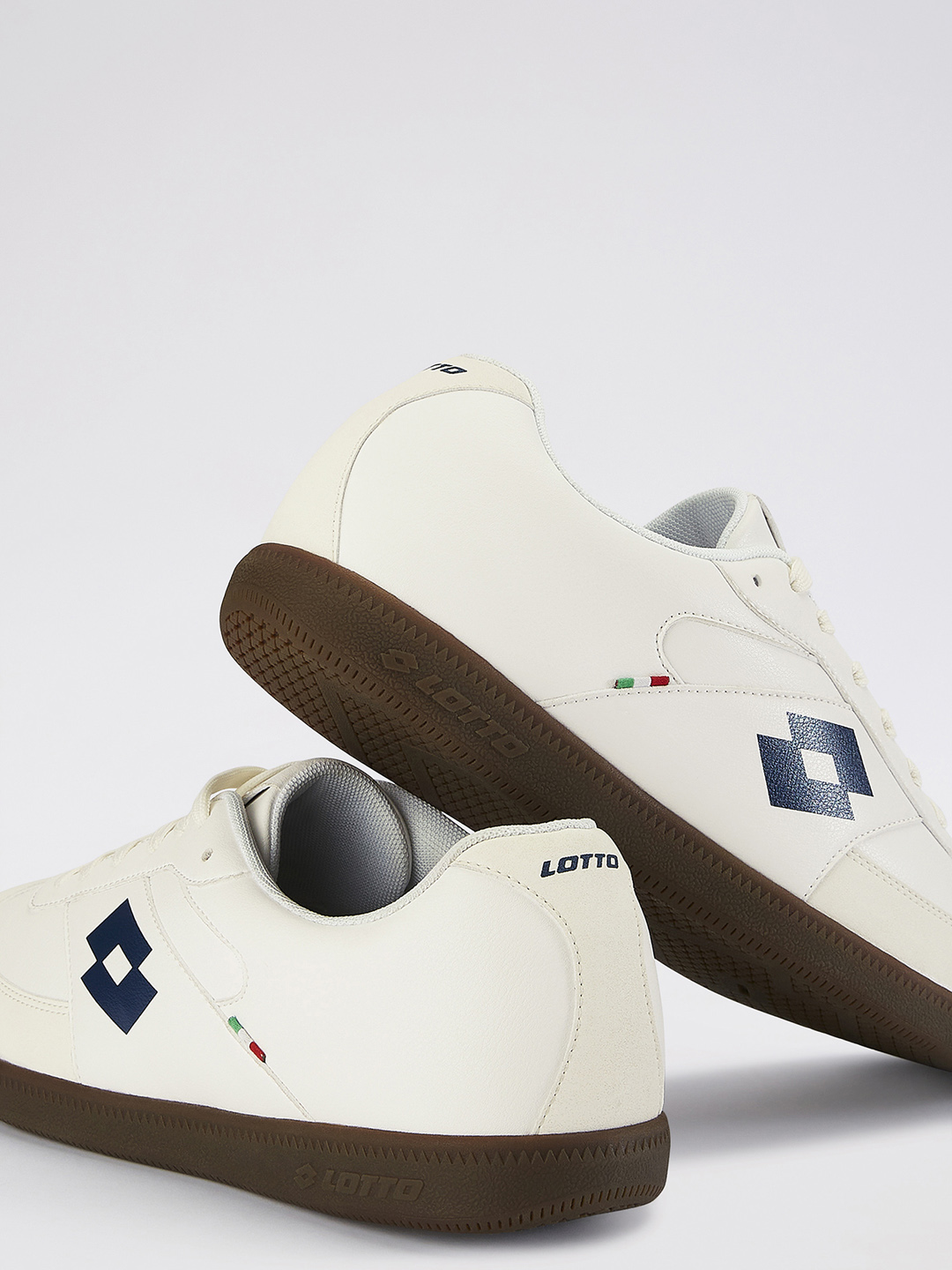 Lotto%20Mavin%20Court%20White%20-%20Blue%C2%A0%20Sneakers%20For%20Men%20-%20Image%205