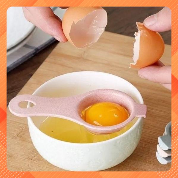 Dụng Cụ Lọc Tách Lòng Đỏ Trứng chất liệu nhựa lúa mạch