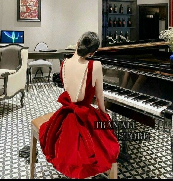 Đầm 2 dây nhung nơ lưng phối dây ngọc cực sang chảnh tiểu thư l